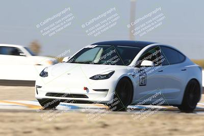 media/Nov-08-2025-Speed Ventures (Sat) [[1c7a6332f5]]/TC B/Session 3 (Turn 1)/